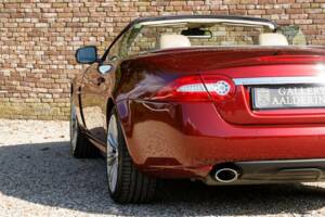 Image 42/50 of Jaguar XK (2011)