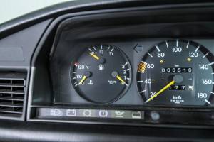Image 35/50 of Mercedes-Benz 190 D (1986)