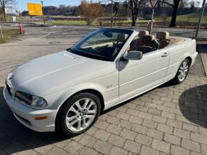Image 6/18 of BMW 330Ci (2001)