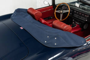 Image 23/36 of Jaguar E-Type (1969)
