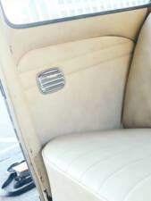 Bild 109/135 von Volkswagen Käfer 1200 Export &quot;Ovali&quot; (1954)