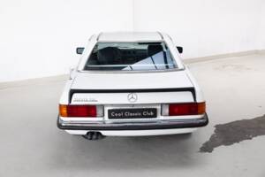 Image 10/35 de Mercedes-Benz 500 SL (1984)
