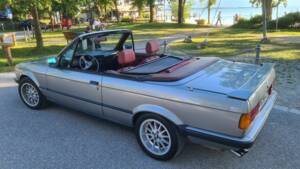 Image 4/18 of BMW 325i (1987)