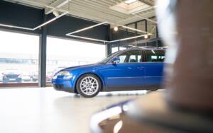 Image 2/59 de Volkswagen Passat Variant 4.0 W8 (2004)
