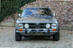 Image 40/50 of Alfa Romeo 1750 GT Veloce (1970)
