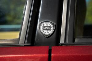Image 61/63 of Lancia Delta HF Integrale Evoluzione II (1994)