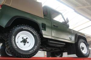 Image 9/50 de Land Rover 90 (1990)