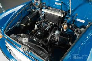 Image 18/19 of Morris Minor 1000 Traveller (1971)