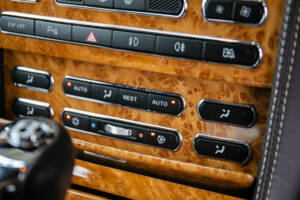 Bild 38/50 von Bentley Arnage T (2009)