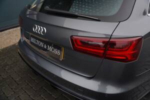 Immagine 47/50 di Audi RS6 Avant (2015)