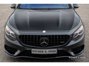 Image 25/36 of Mercedes-Benz S 500 4MATIC (2015)