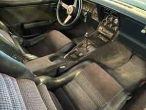 Image 5/6 of Chevrolet Corvette Sting Ray (1979)