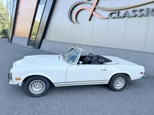 Image 5/50 of Mercedes-Benz 280 SL (1970)