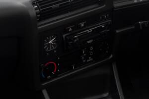 Image 28/50 of BMW 320i (1987)