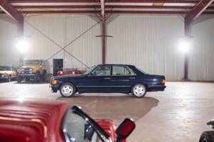Bild 12/43 von Mercedes-Benz 380 SE (1984)