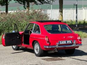 Afbeelding 4/18 van MG MGB GT (1967)