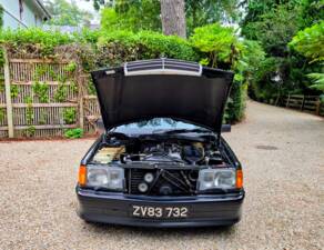 Imagen 21/69 de Mercedes-Benz 190 E 2.3-16 (1985)