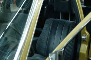 Image 61/76 of Mercedes-Benz 350 SEL (1977)