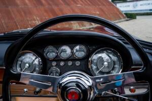 Image 27/51 of Maserati 3500 GTI Spyder Vignale (1963)