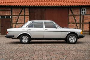Bild 11/83 von Mercedes-Benz 300 D Turbodiesel (1983)