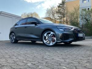 Image 2/6 of Audi S3 Sportback (2023)