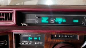 Image 17/23 of Cadillac Convertible de Ville (1986)