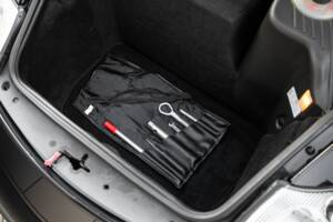 Image 23/63 of Porsche 911 Carrera 4S (2004)