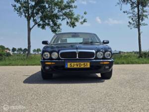 Bild 11/41 von Jaguar XJ 8 Executive (1997)