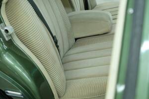 Image 35/50 de Mercedes-Benz 450 SEL 6,9 (1975)