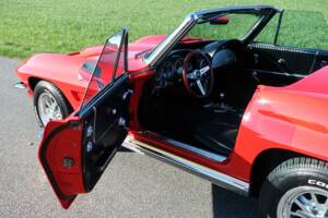 Image 17/43 of Chevrolet Corvette Sting Ray Convertible (1964)