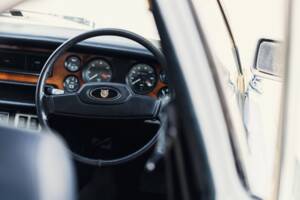 Imagen 37/50 de Jaguar XJ 6 4.2 (1982)