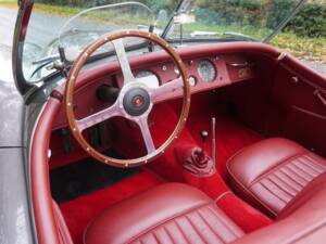 Image 8/19 of Jaguar XK 120 OTS (1952)