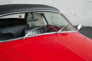 Image 28/50 of Volkswagen Karmann Ghia 1500 (1971)