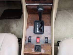 Image 20/38 de Mercedes-Benz 560 SL (1986)