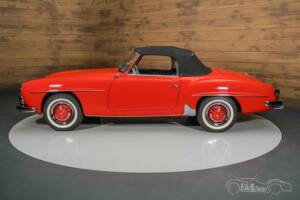 Image 13/19 of Mercedes-Benz 190 SL (1962)