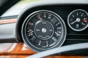 Image 18/36 of Mercedes-Benz 300 SEL 6.3 (1970)