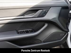 Obraz 14/31 pojazdu Porsche Taycan 4S Sport Turismo (2026)