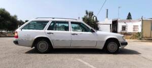 Bild 3/6 von Mercedes-Benz 300 TD (1991)