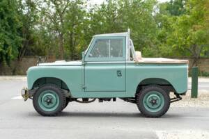 Image 16/50 of Land Rover 88 (1962)