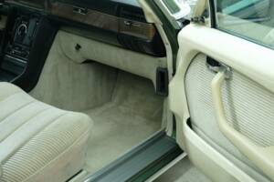 Image 40/50 de Mercedes-Benz 450 SEL 6,9 (1975)
