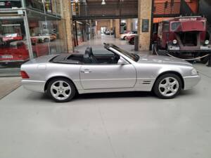Image 8/50 of Mercedes-Benz SL 320 (1998)