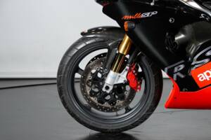 Bild 21/50 von Aprilia RSV 1000 V60 (1999)