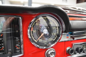 Imagen 23/34 de Mercedes-Benz 230 SL (1966)