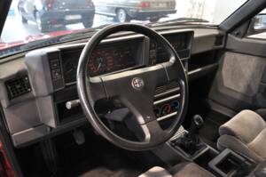 Bild 19/30 von Alfa Romeo 75 2.0 Twin Spark (1988)