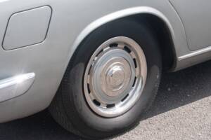 Image 15/50 of Rolls-Royce Silver Shadow I (1973)