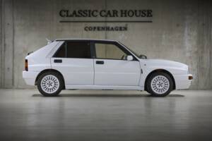 Image 45/93 of Lancia Delta HF Integrale Evoluzione I (1992)