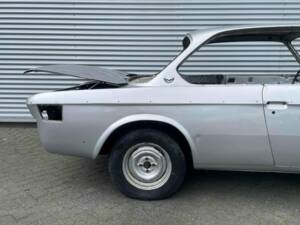 Bild 21/34 von BMW 2000 CS (1968)