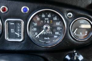 Immagine 38/50 di MG MGB GT (1971)