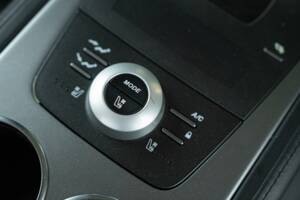 Bild 49/50 von Aston Martin Rapide (2010)