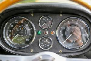 Image 34/50 of Gordon-Keeble GT (1964)